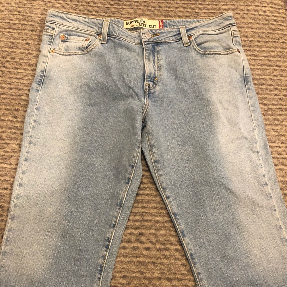Levi jeans
